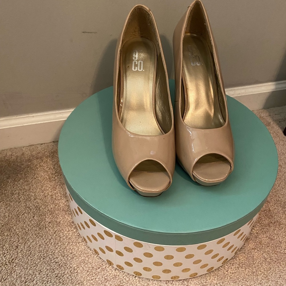 Tan Heels/Size 10